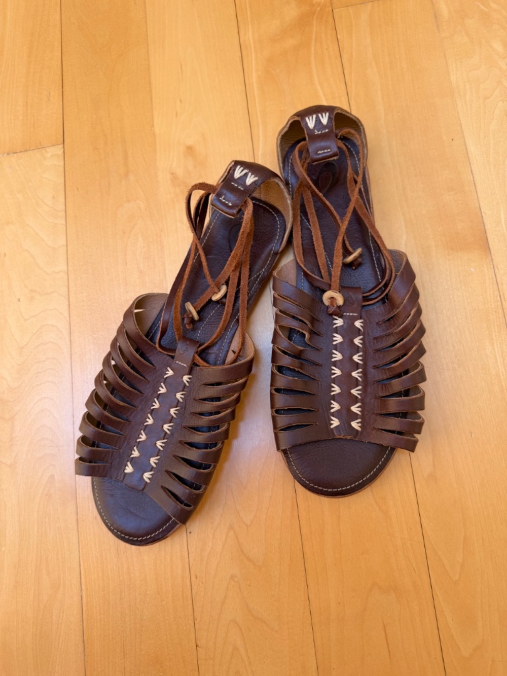 NWOT Olukai leather Fishermen Style All Leather Women's Sandals Sz. 11